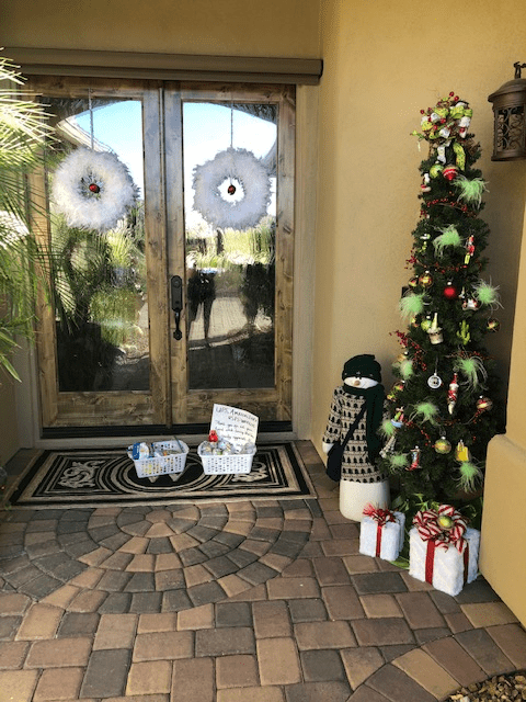Susans Front Entrance White Feather Wreaths